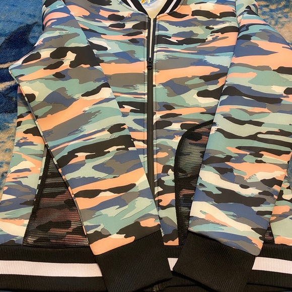 Colorful coat - Picture 3 of 5